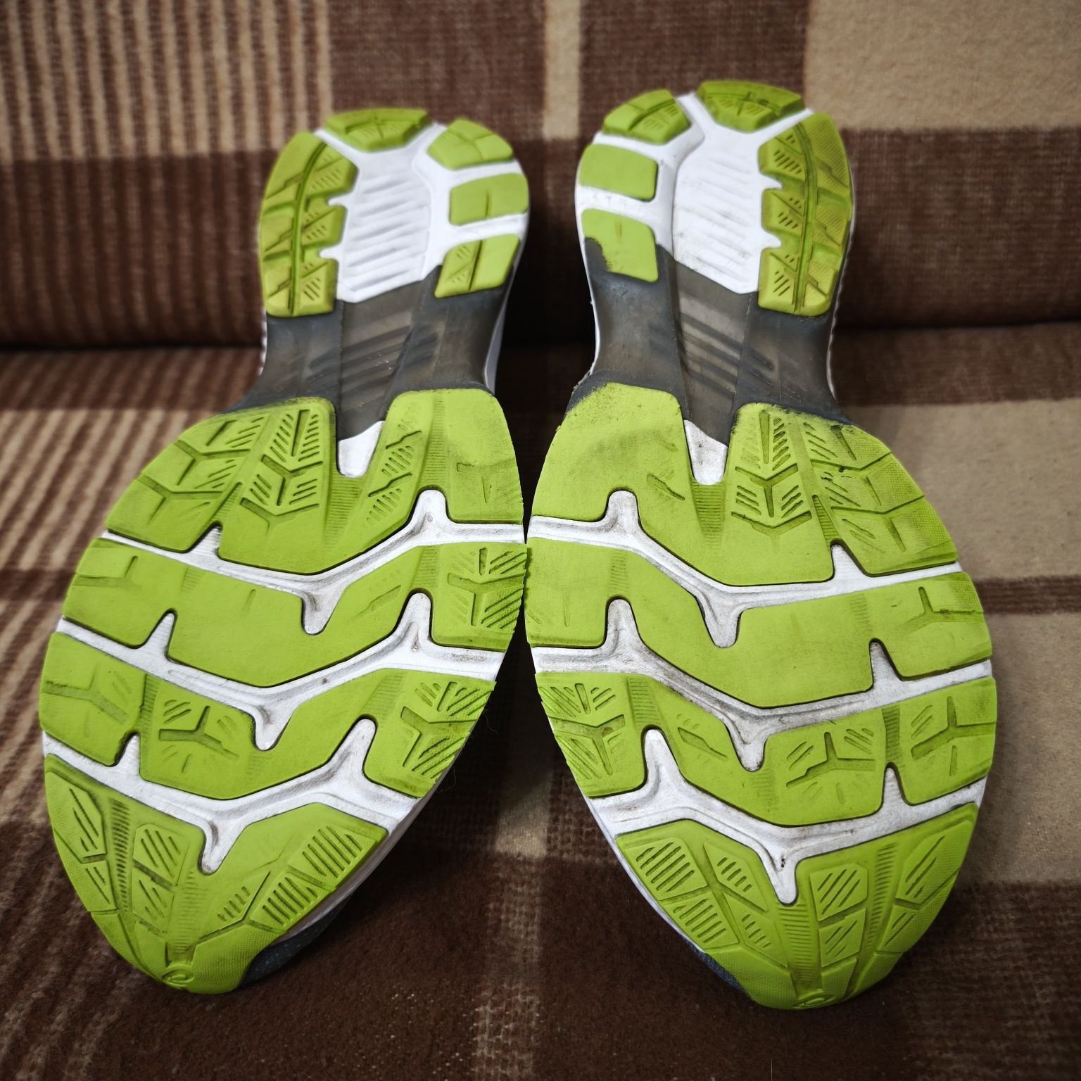 Чоловічі кросівки asics