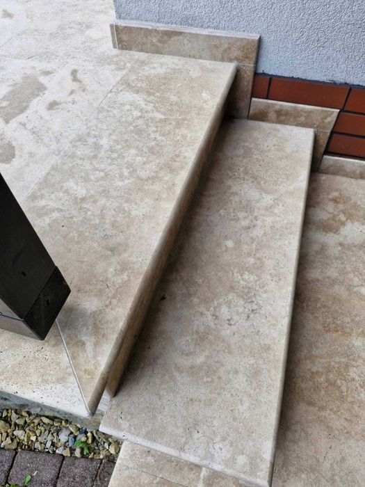 Schody Stopień Trawertyn Classic szlifowany z bullnose 135x33x3 cm
