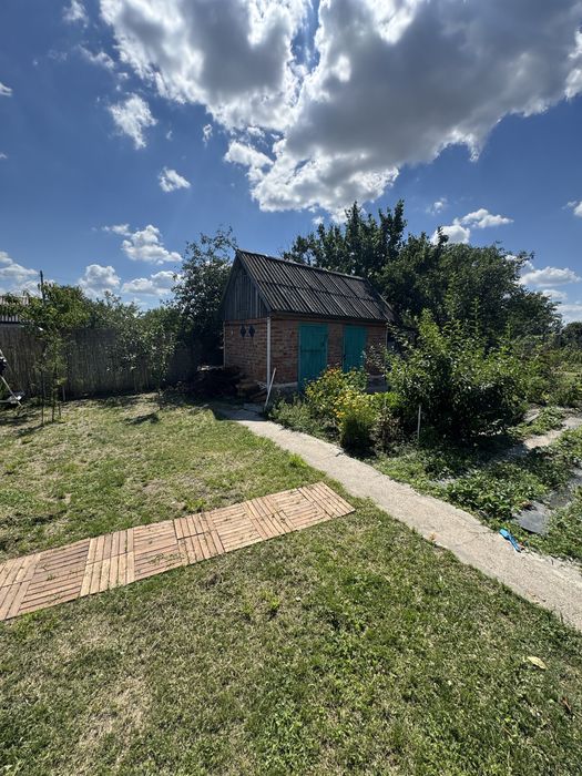 Продам дачу на пзто для отдыха и проживания с басейном