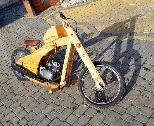 Drewniany Motor Nie Yamaya Honda Suzuki tylko Komar sprawny jeżdżący