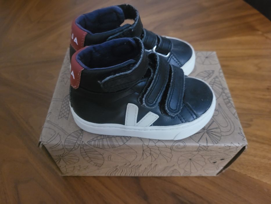 Sapatilha/bota Veja de Criança nr. 22