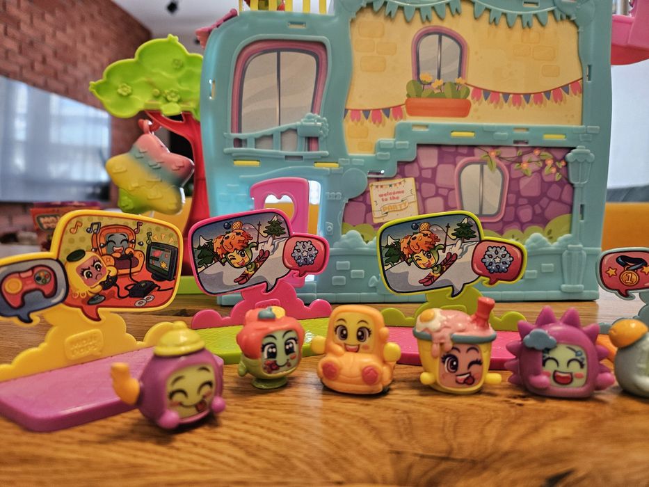 Urodzinowy domek moji pops+scenki+ moji popsy