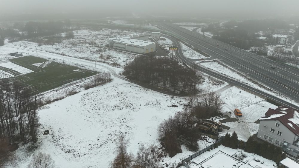 Działka na wynajem przy węźle s5/s10 w Białych Błotach