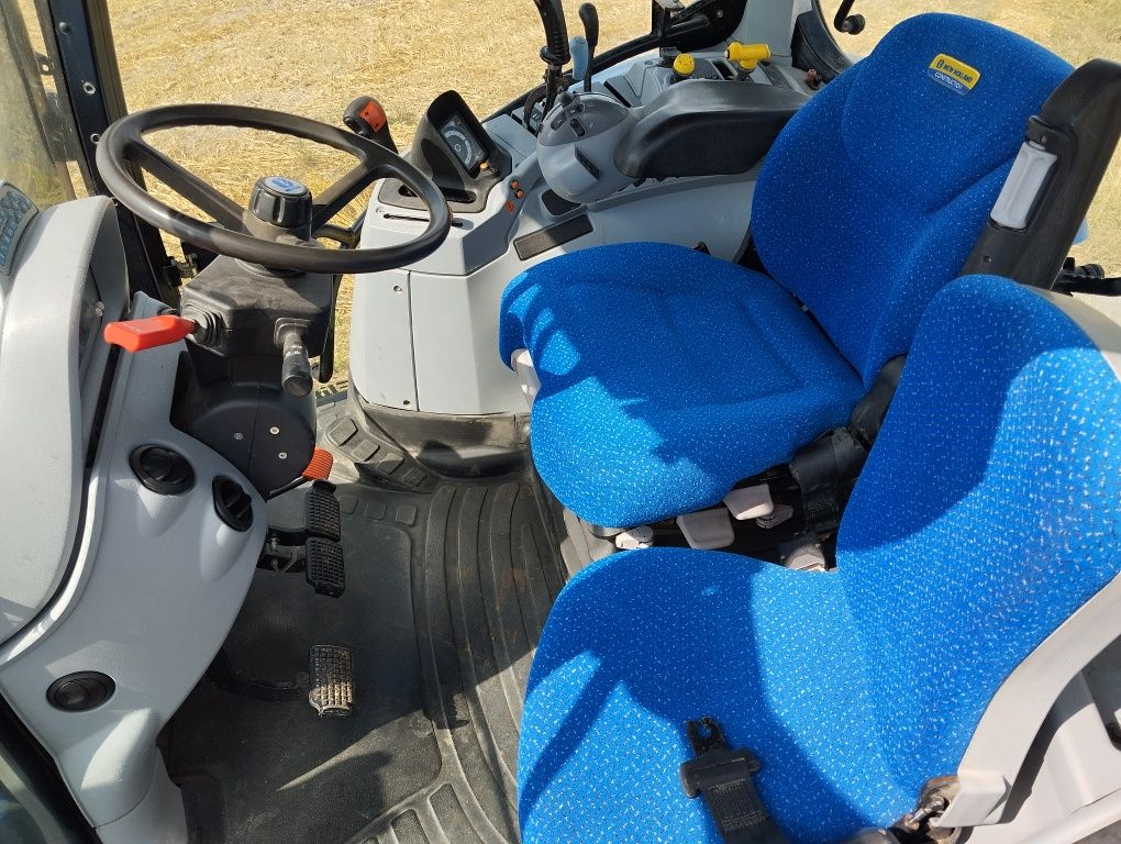 New Holland T6050