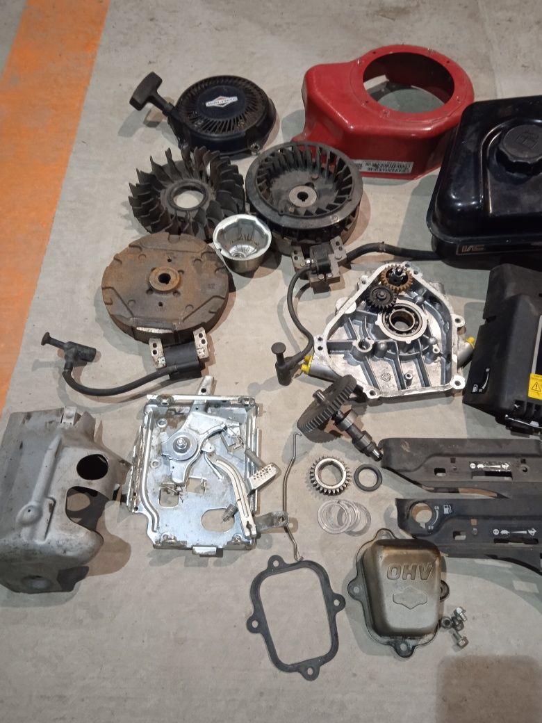 Briggs and Stratton Intec 206 Двигун по з/ч до мотоблока