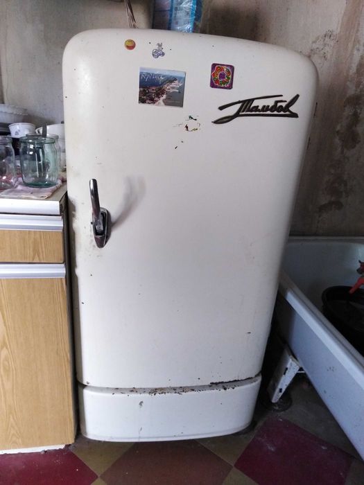 Холодильник - раритет "Тамбов"