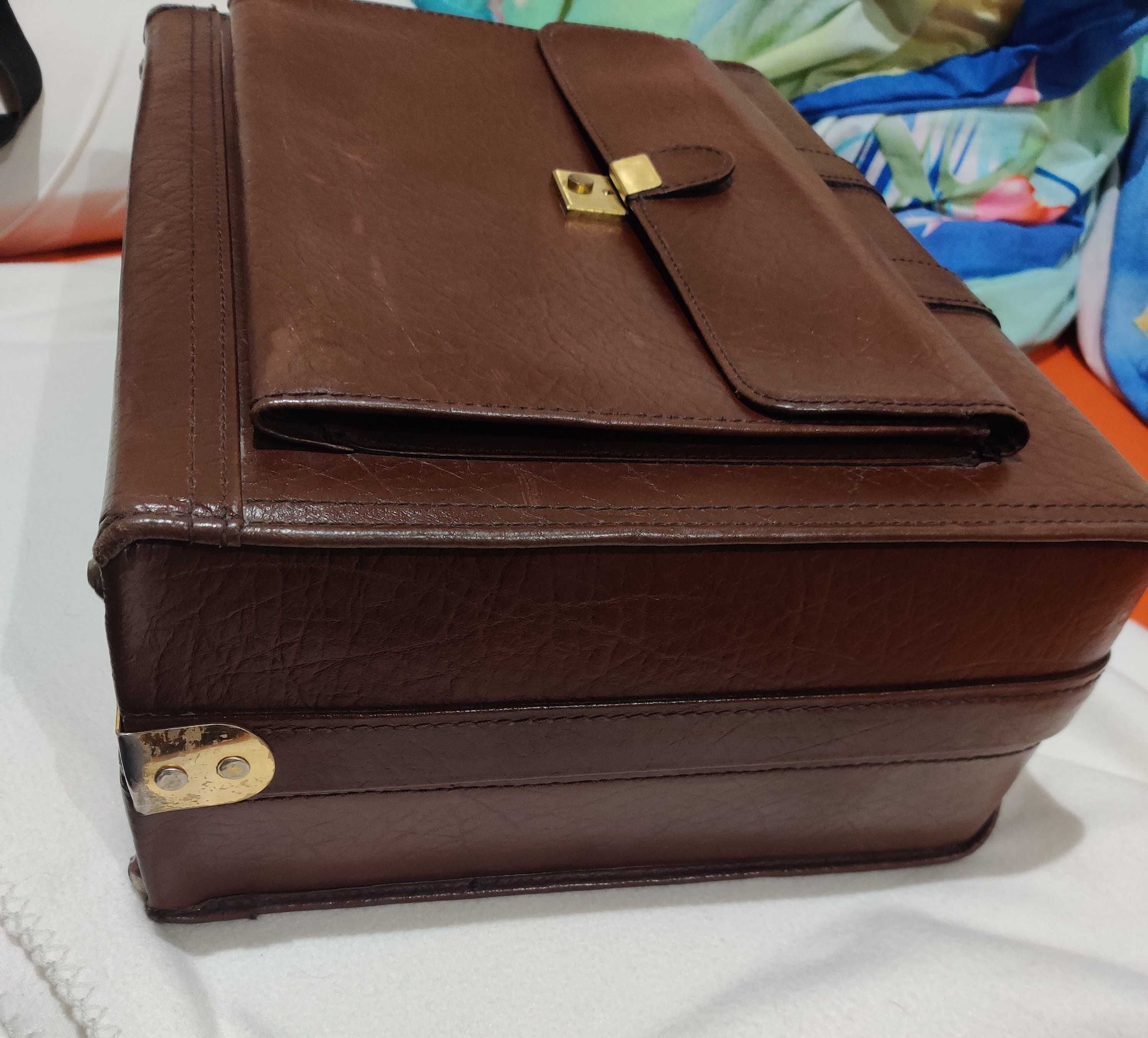 Neseser walizka brązowa stylowa okazja retro styl stara vintage