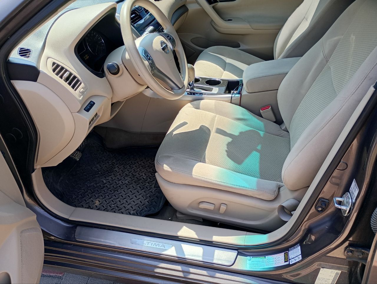 Авто Nissan Altima 2013