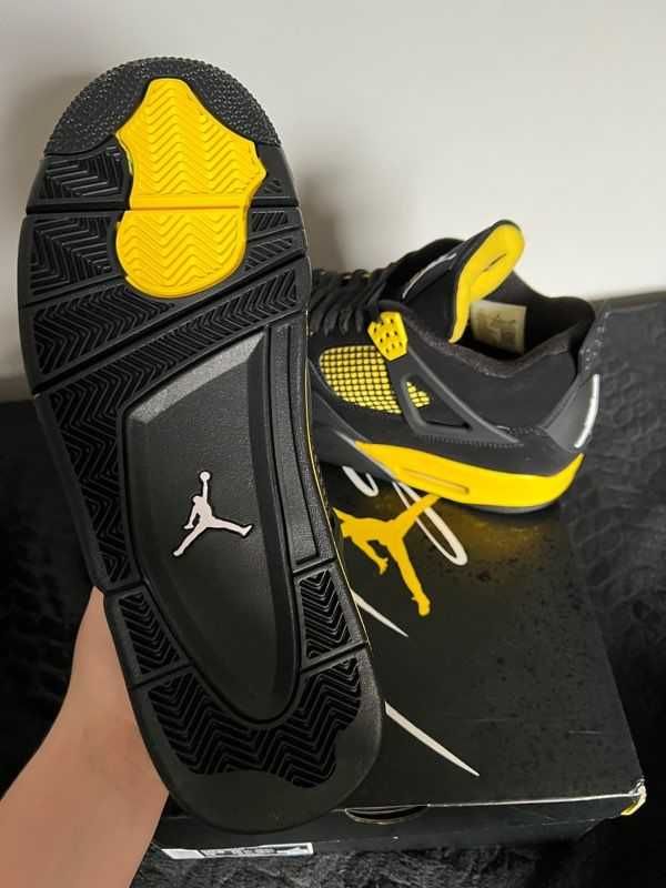 Nike_Air_Jordan_4 |Thunder|Retro| rozmiar 38