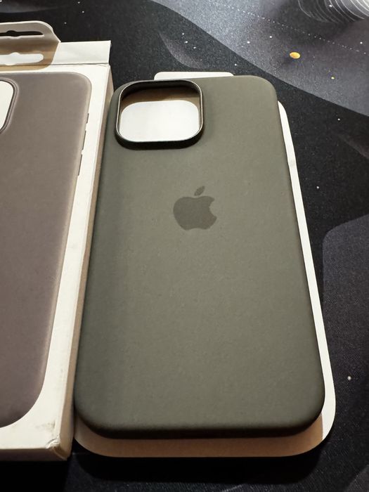 Оригінальний чохол Apple Silicone Case для iPhone 15 Pro Max