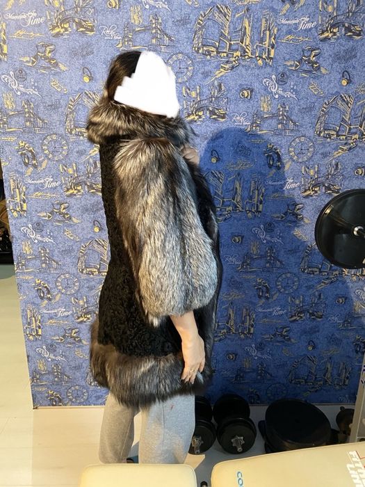 Шуба чернобурка и каракуль