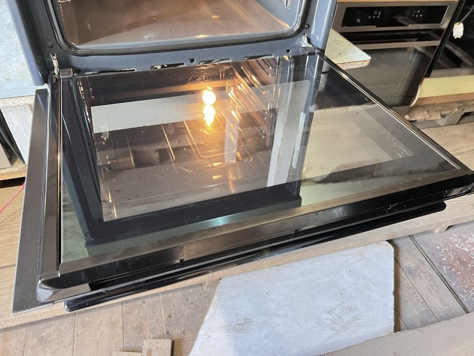 Духовка нерж Whirlpool 6 sense (Італія)