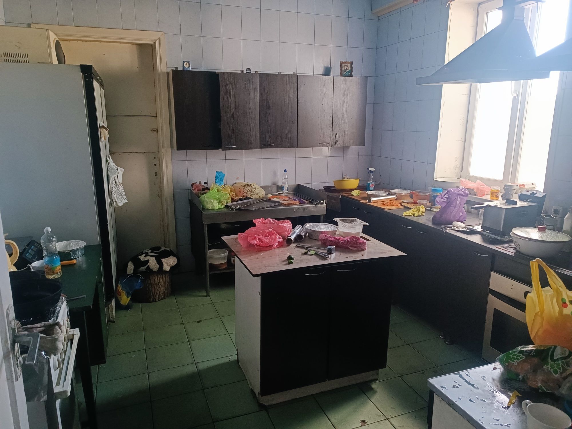 аренда фасадного кафе с летником .