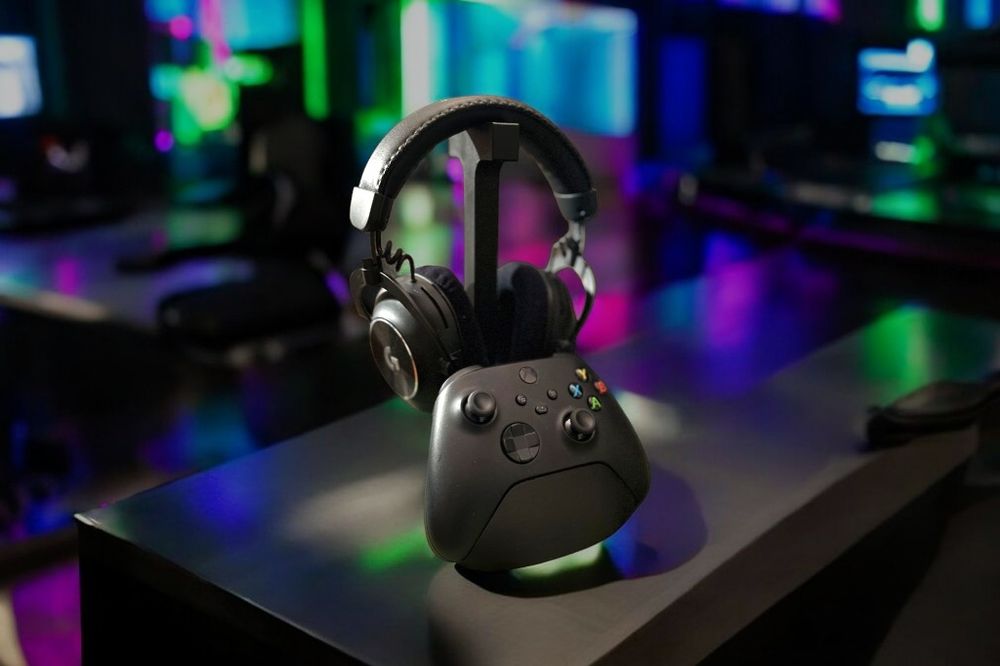 Podstawka pod słuchawki i pad