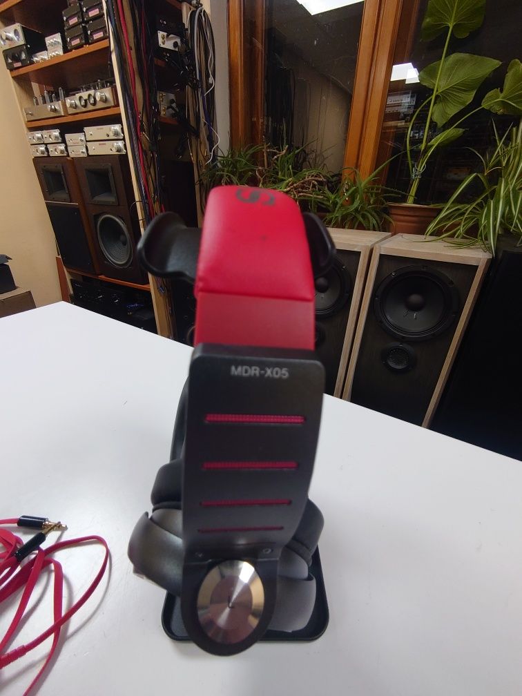 Hi-Res наушники на базе Sony MDR-X05
