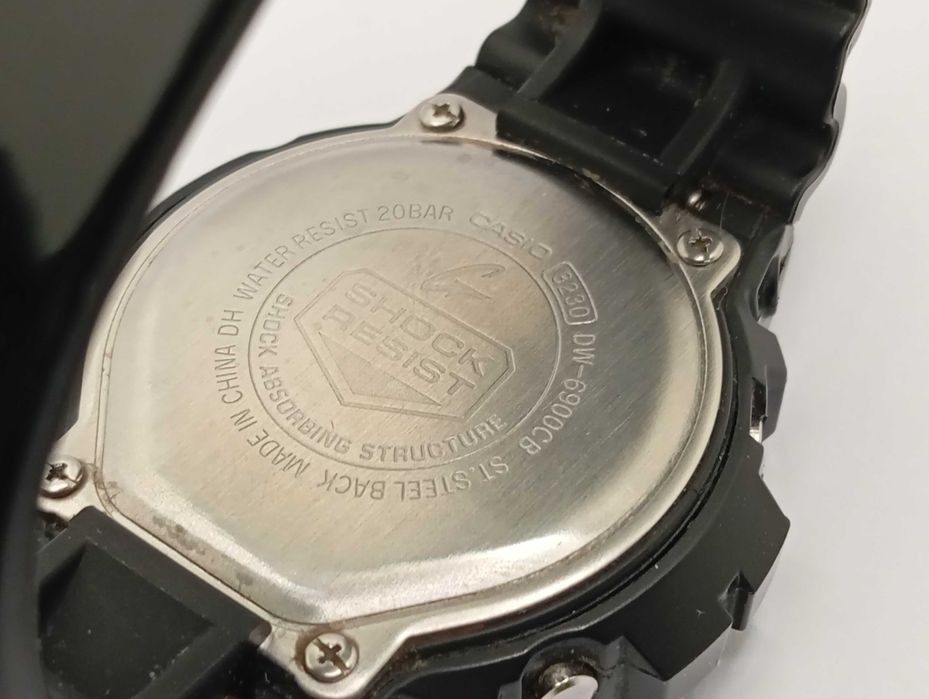 Zegare Casio G-Shock DW 6900CB
