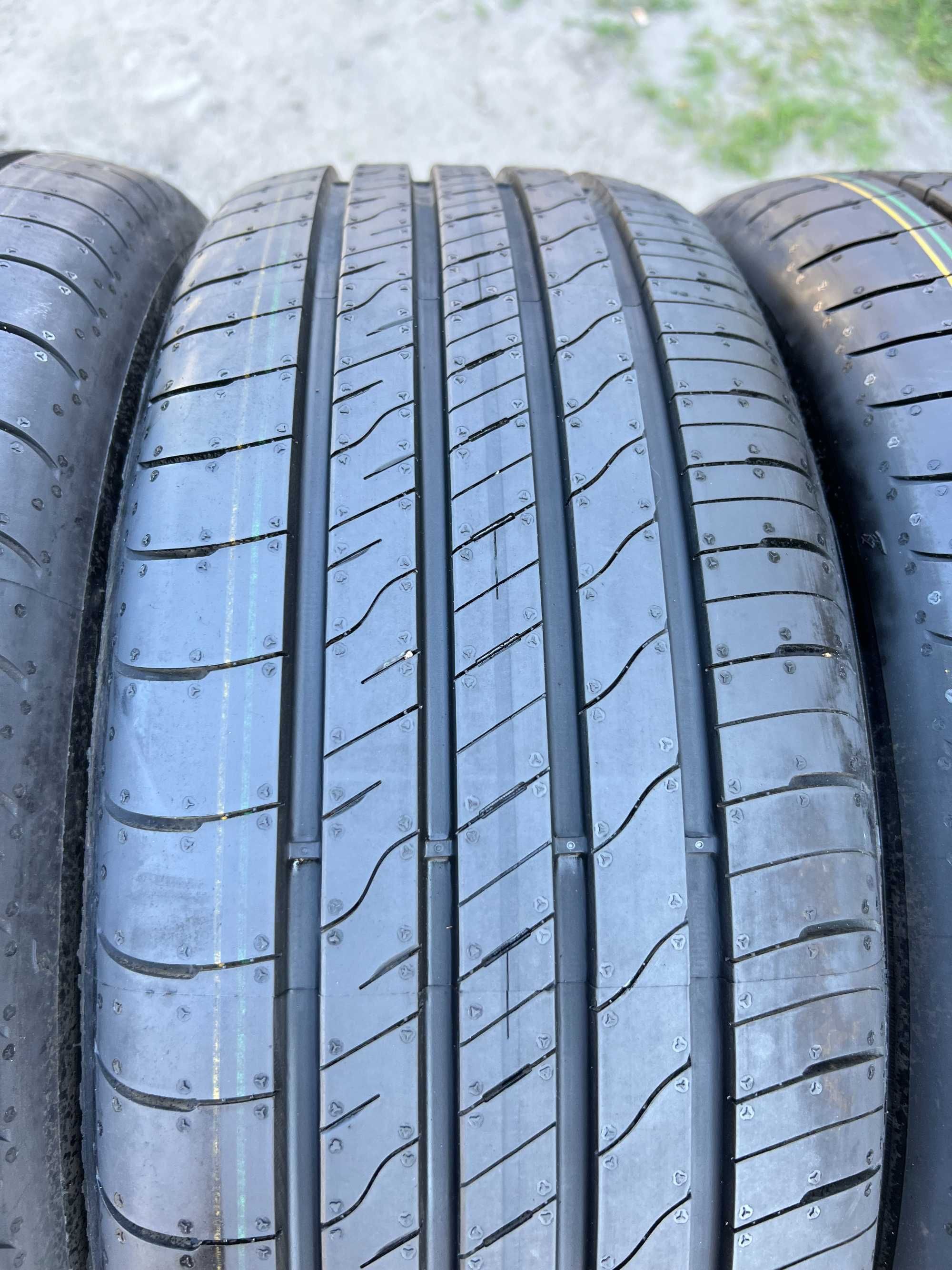 4X 215/55R18 99V XL GoodYear EfficientGripPerformance 2 Opony LATO