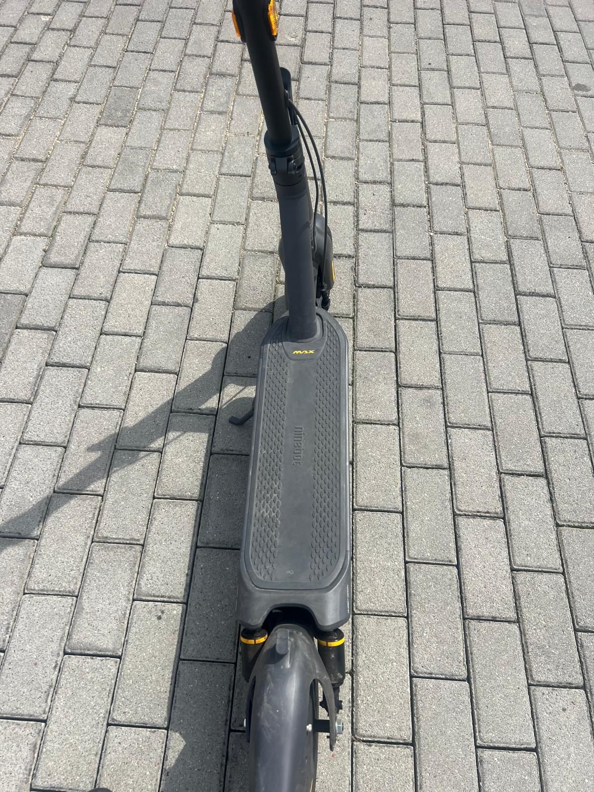 Hulajnoga elektryczna SEGWAY Ninebot KickScooter Max G2