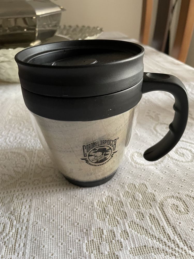 Caneca térmica em plástico