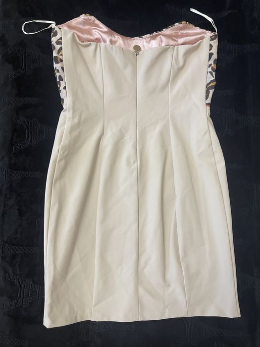 Плаття з леопардовим принтом