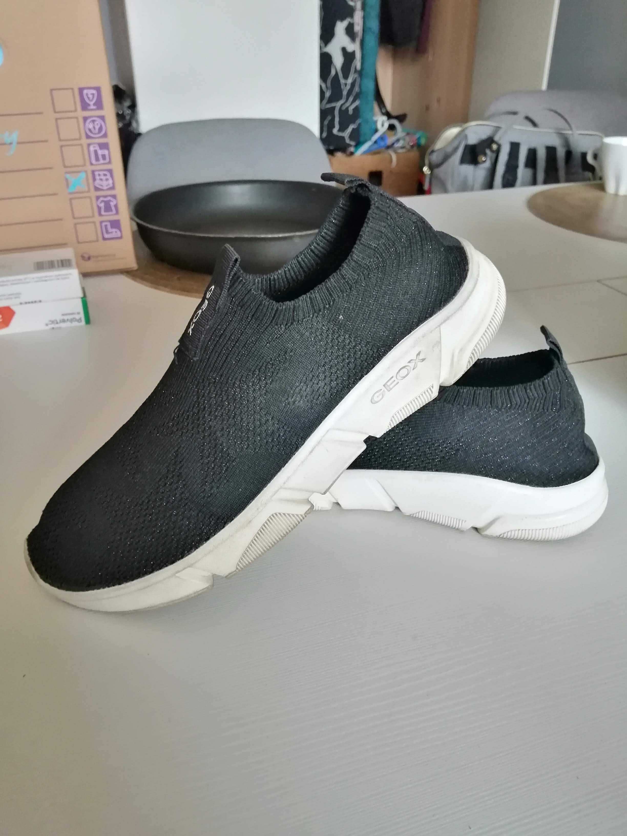 Półbuty sportowe Sneakersy GEOX ARIL J02DLA r.37