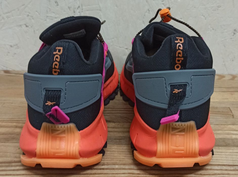 Reebok Zig Kinetica Edge кроссовки мужские черные с оранжевым термо