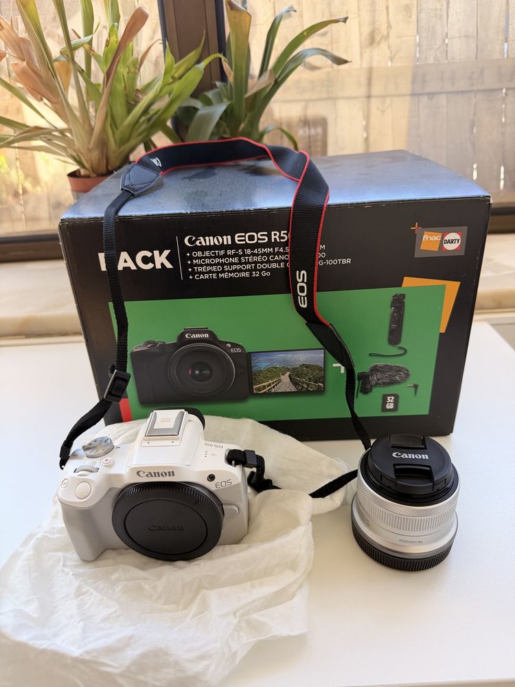 Kit Máquina  CANON EOS R50 + RF-S 18-45MM