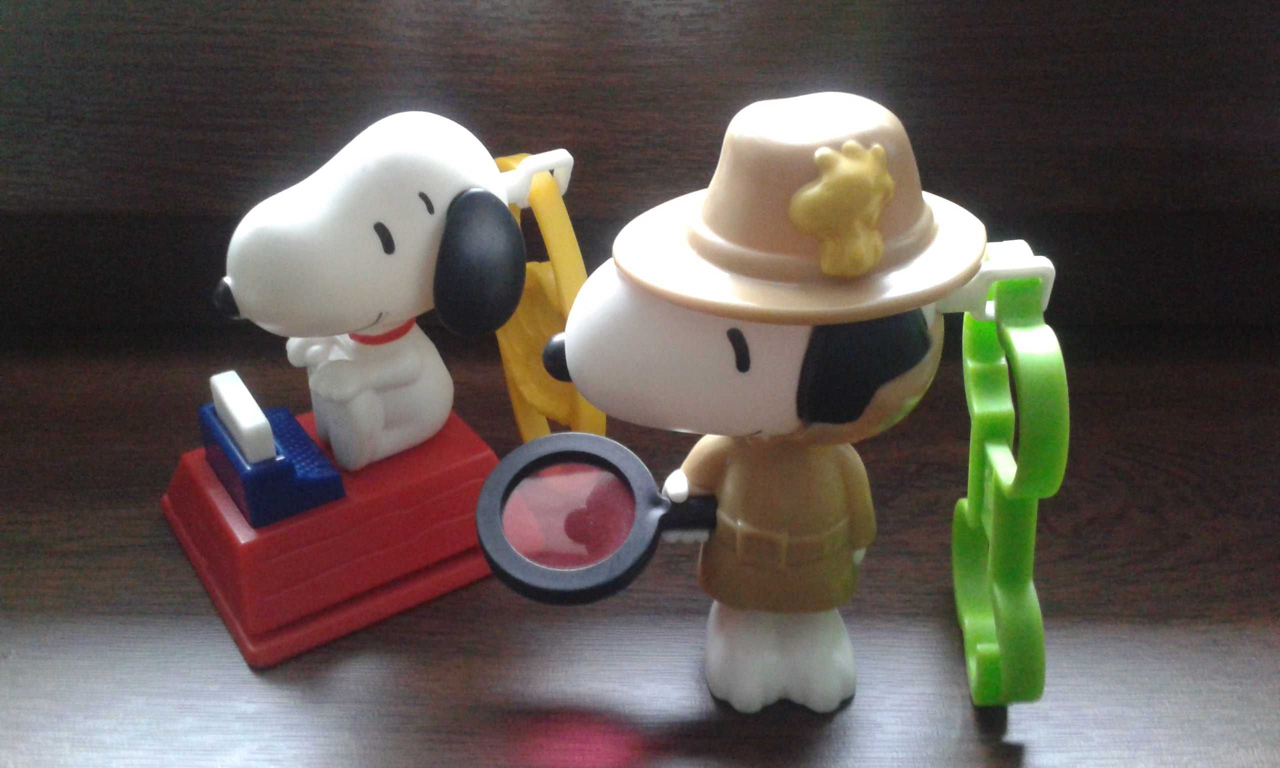 Snoopy figurki zawieszki breloki jak nowe komplet