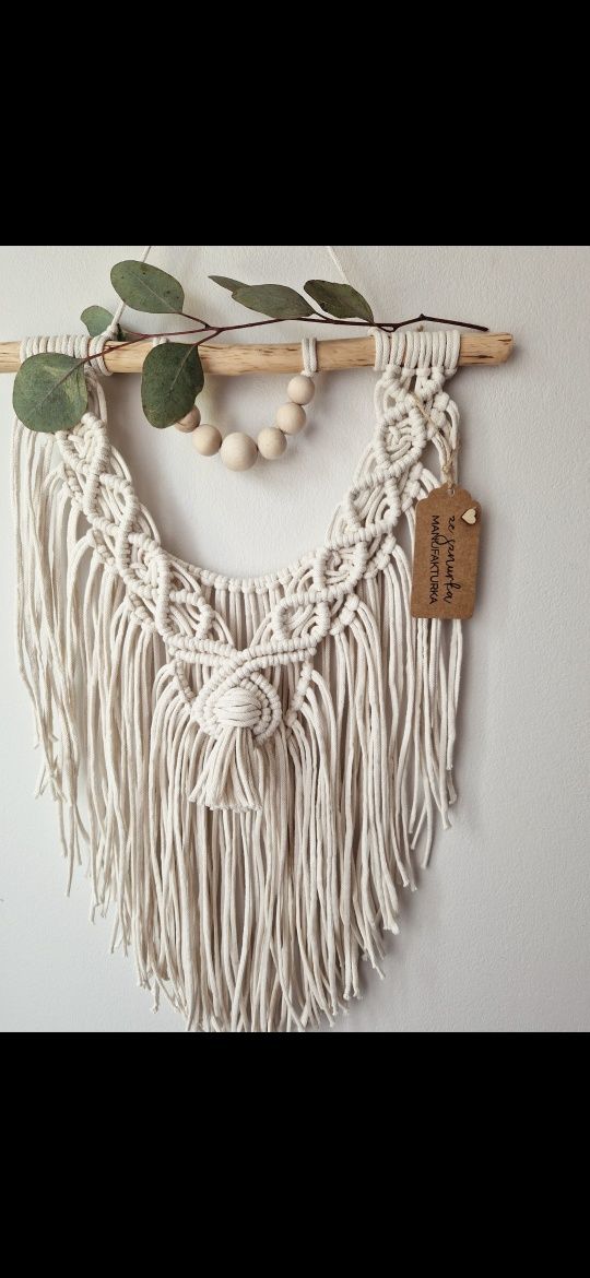 Kremowa makrama Nila z koralikami boho ozodba ma ścianę na prezent