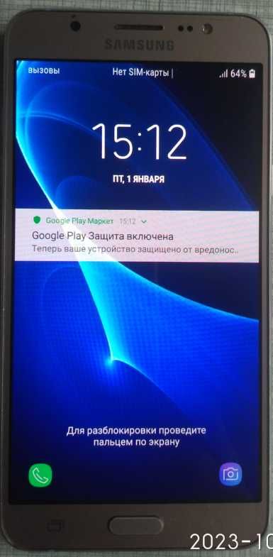 Смартфон Samsung J7