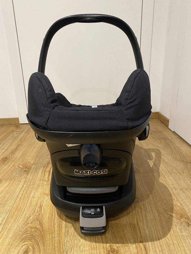 Nosidełko Maxi Cosi Cabrio Fix isofix FamilyFix zestaw, komplet