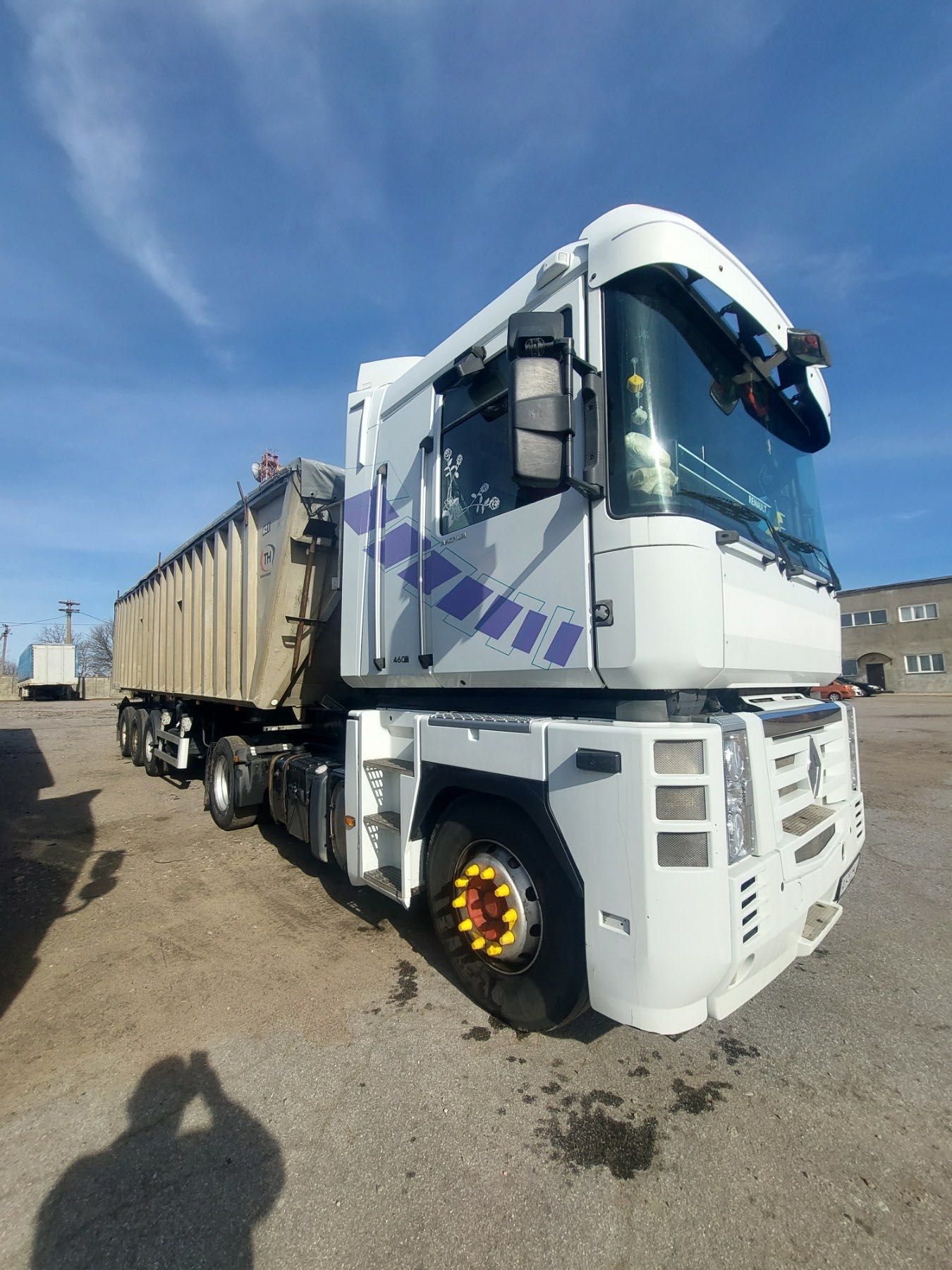 Продам зерновоз Рено Магнум