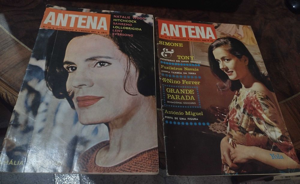 Revistas Antena - Amália e Yola na frente Capa