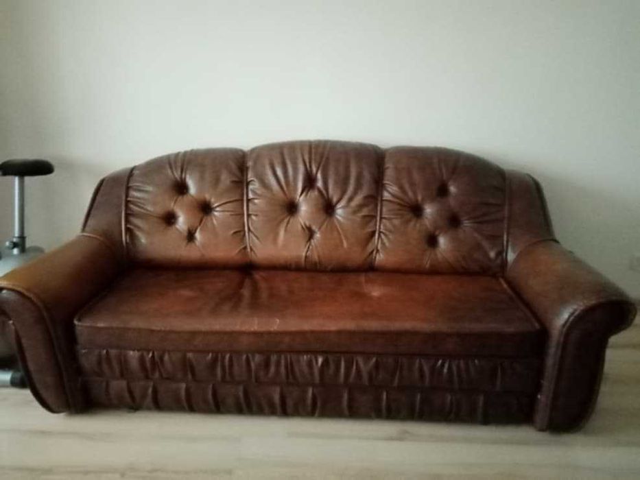 Komplet dwóch eleganckich kanap ze skóry ekologicznej z funkcją spania