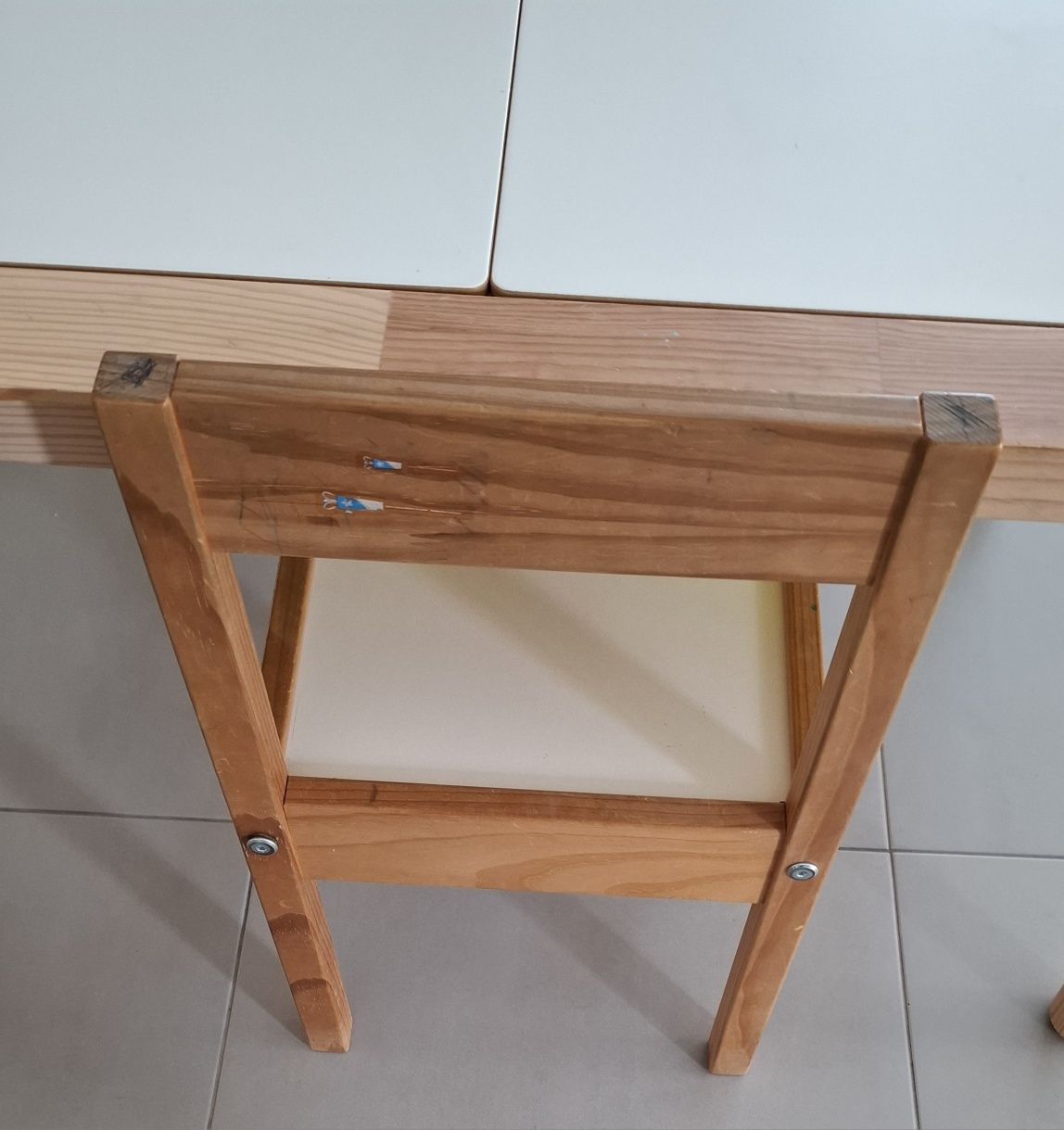 Mesa de criança c/ arrumação