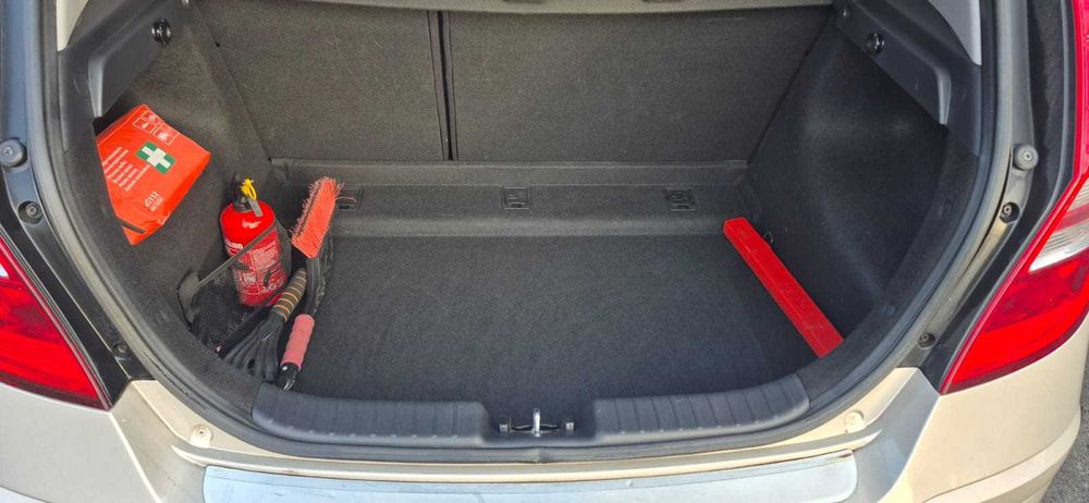 Hyundai  i30 benzyna, niski przebieg