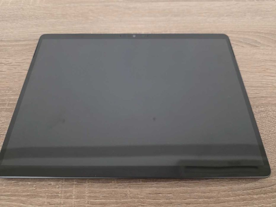 Microsoft Surface Pro 9 z ładowarką