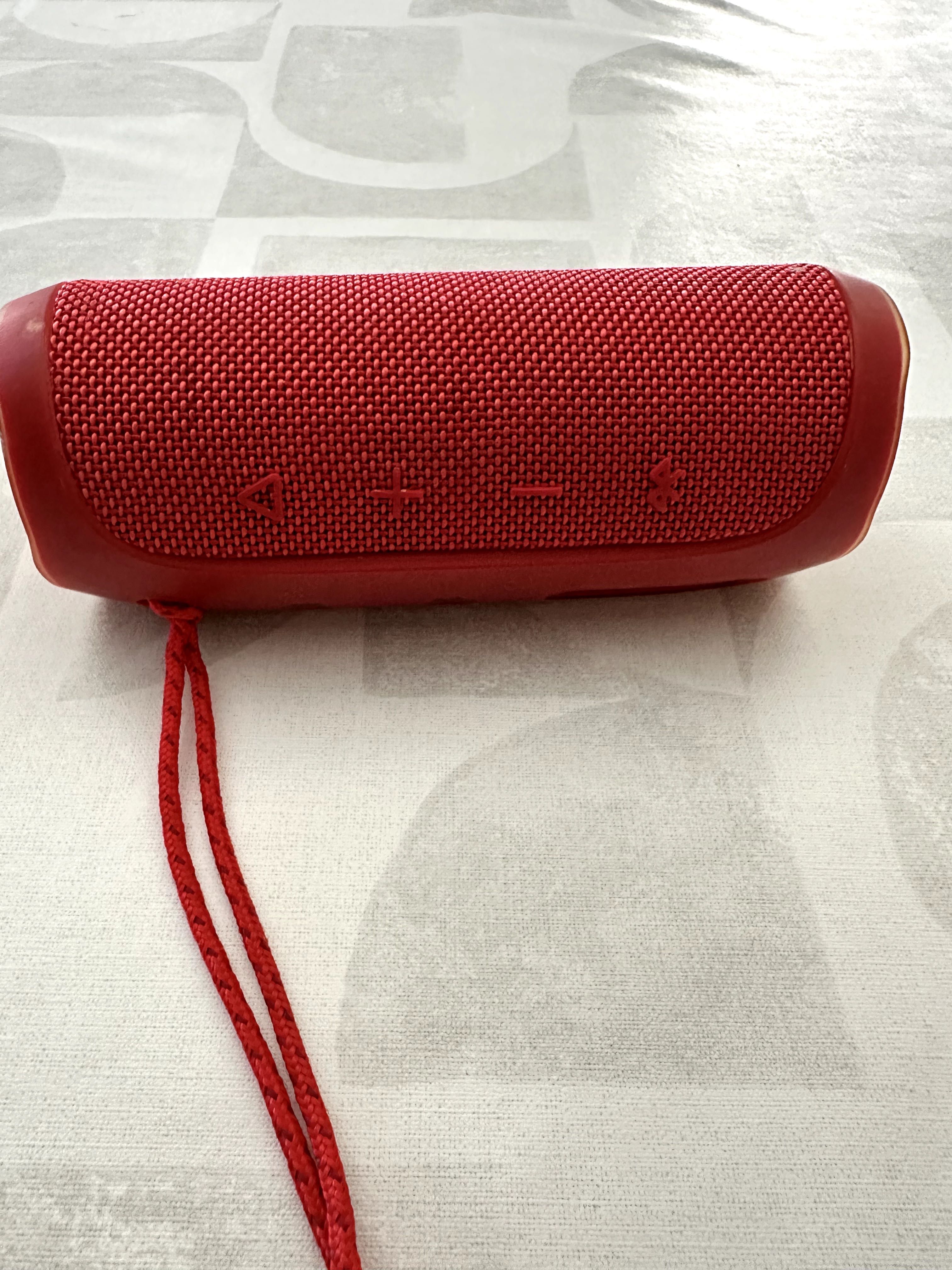 JBL Flip 4 coluna Bluetooth resistente (Alguns sinais de uso normal)