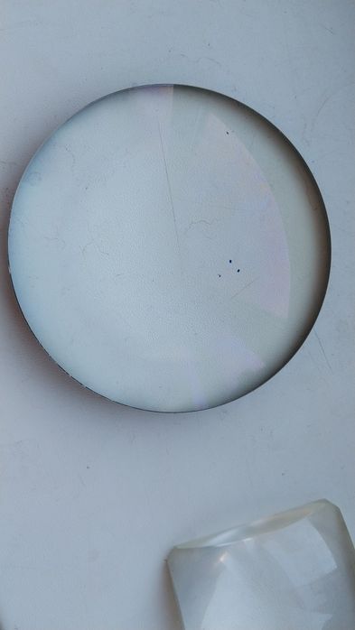 Лінзи різного діаметру від 25 до 110 мм