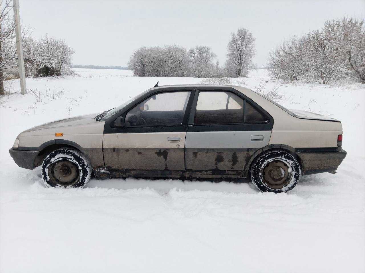 Автомобіль Peugeot 405