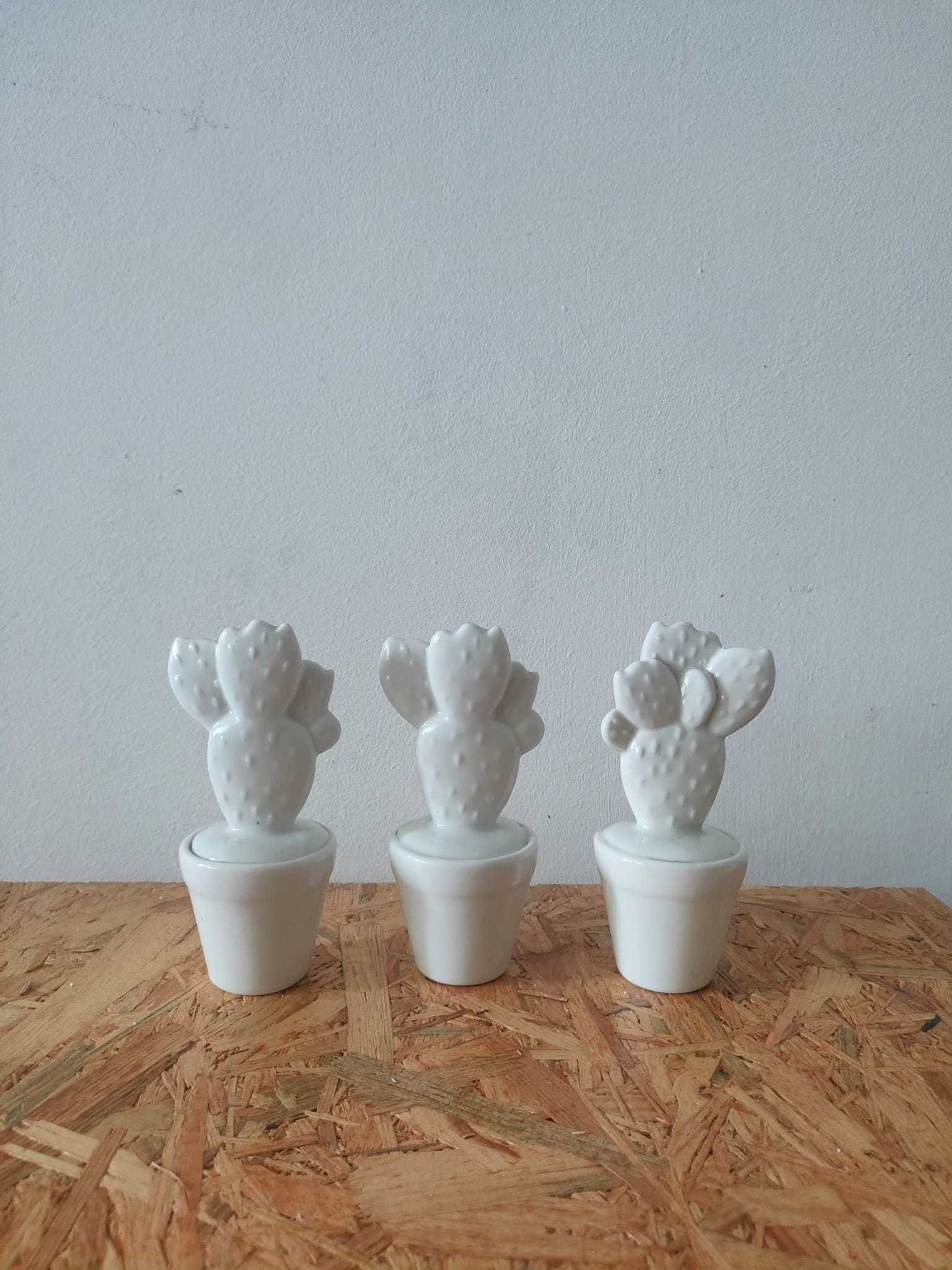 Porcelanowa figurka KAKTUS biała 3 sztuki