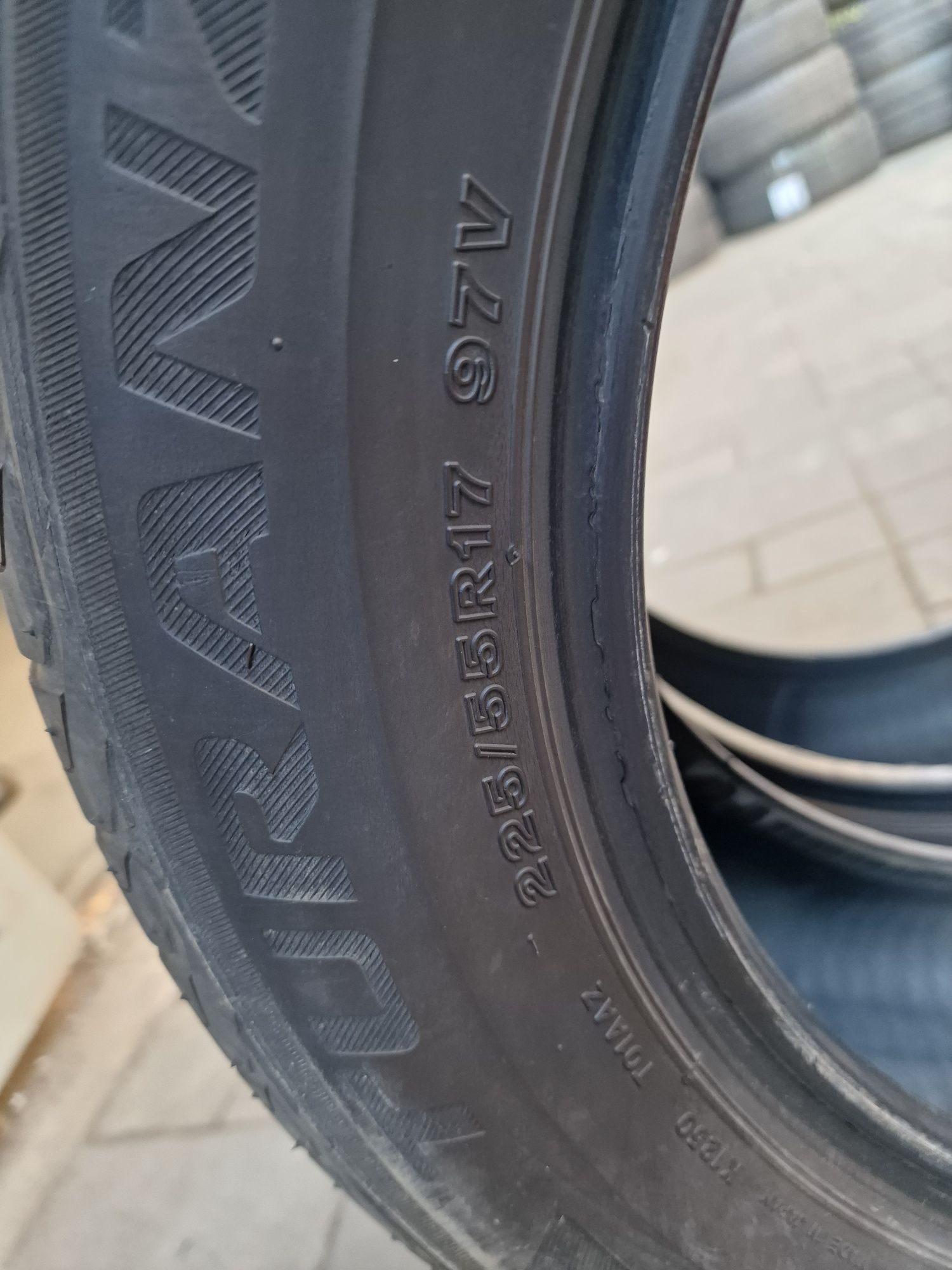 Пара летних шин 225/55 R17 Bridgestone Turanza