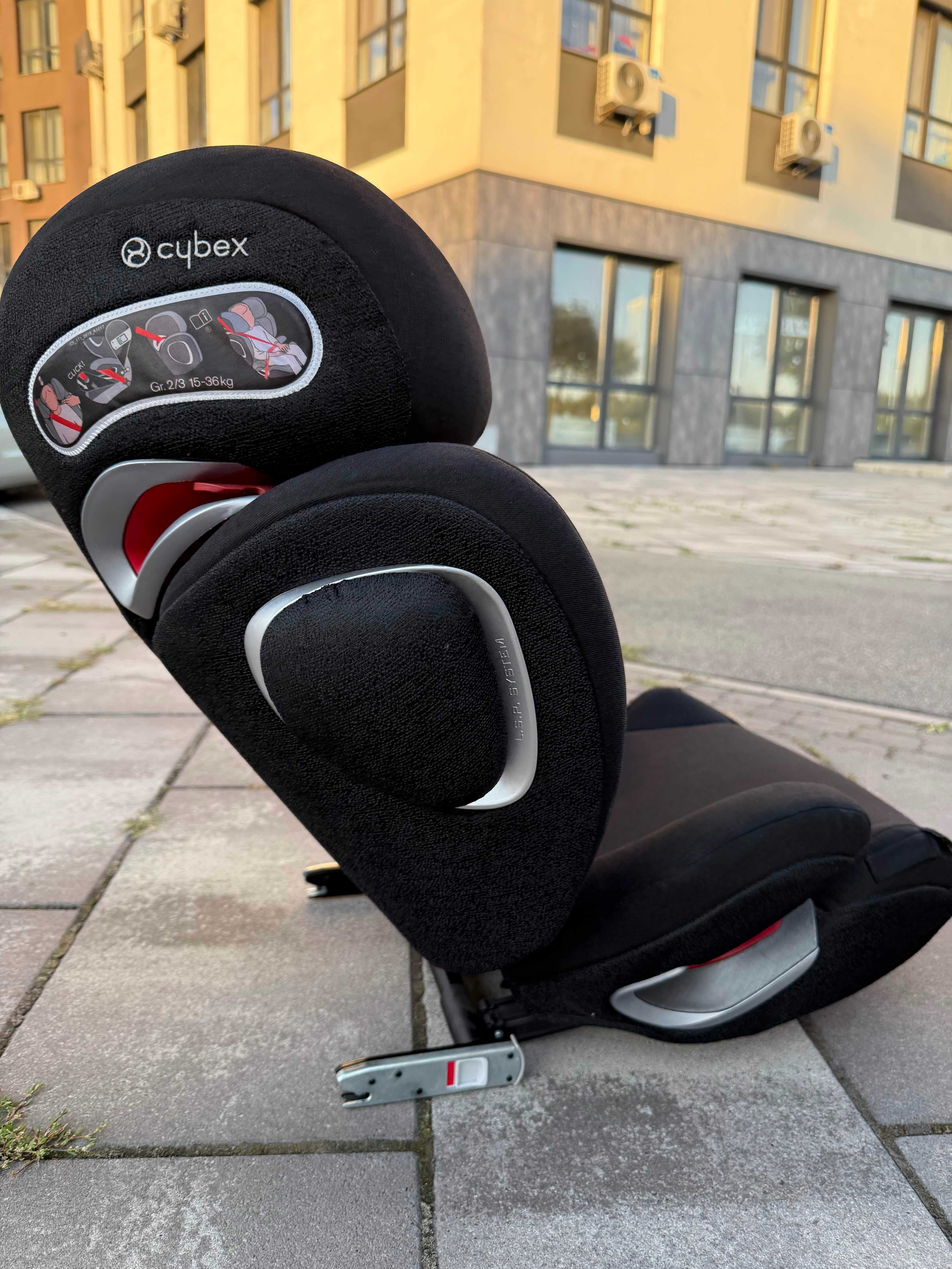 Автокрісло, бустер Cybex  solution z-fix plus Група 2/3 (15-36 кг)