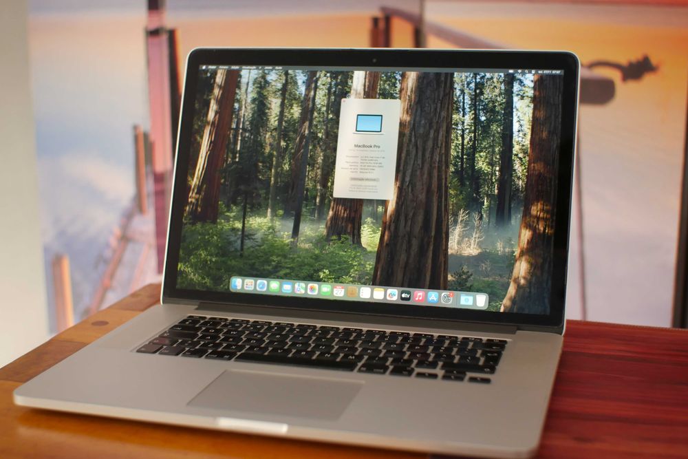 MacBook Pro 15” (A1398) – i7 | 16GB RAM