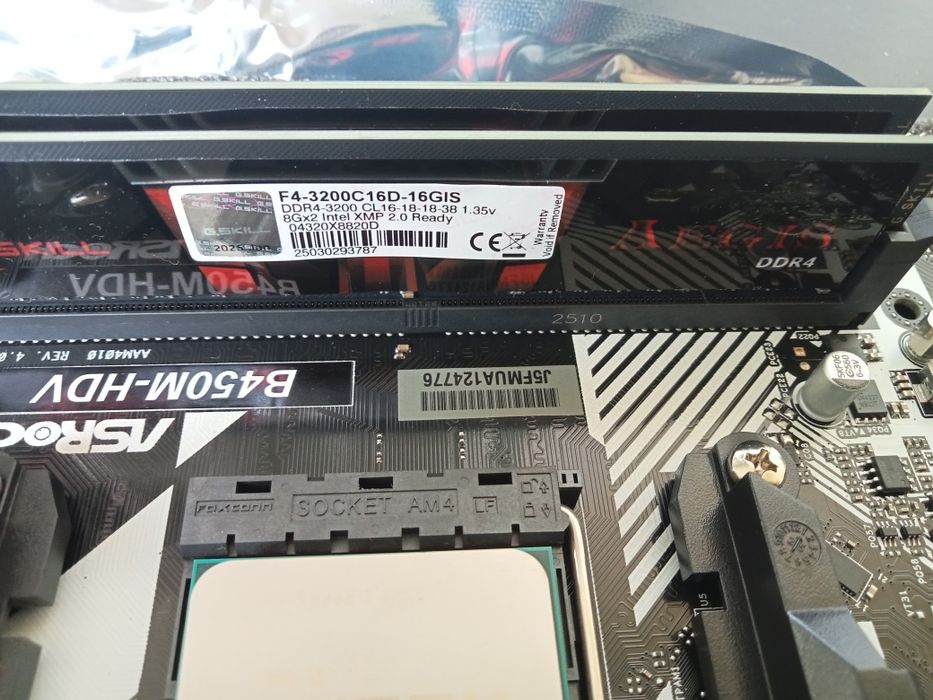 Kit Ryzen 3 4100 + 16GB