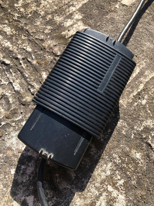 Elegancka Lampa metalowa, kwiatowy klosz