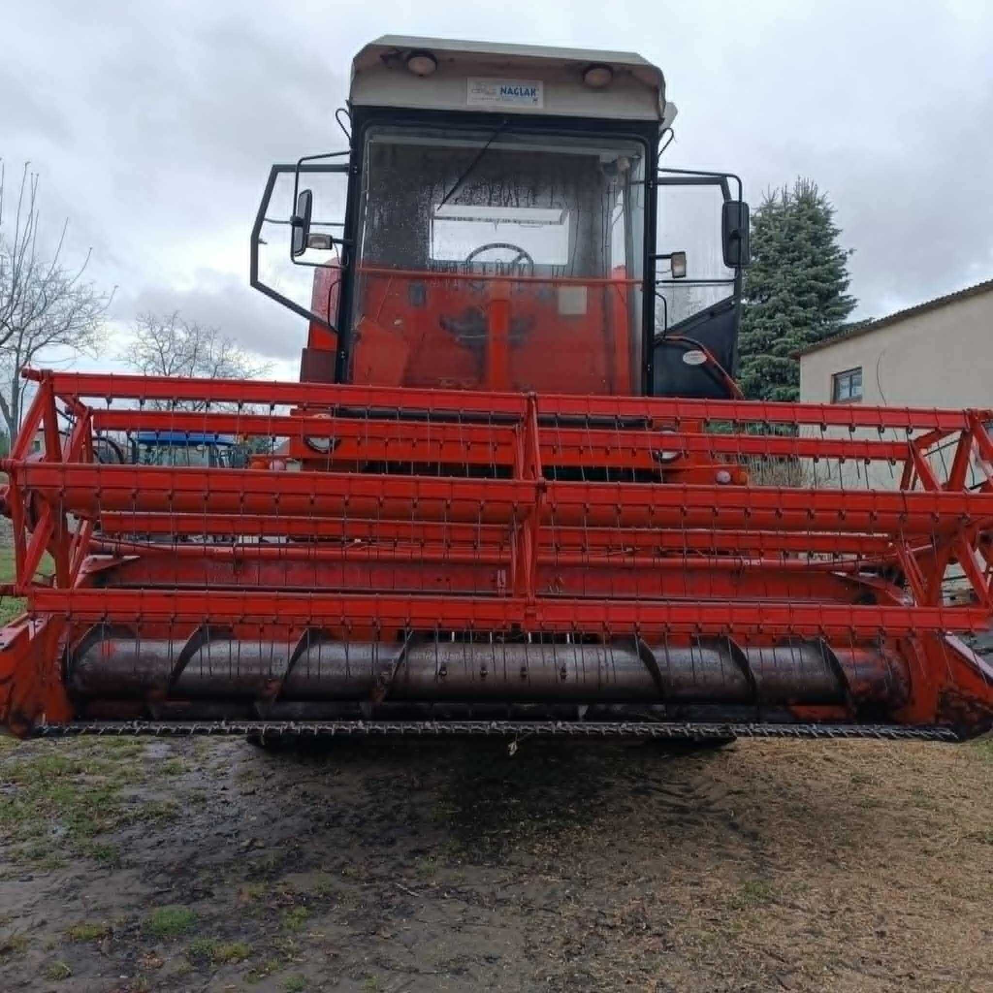 Kombajn Bizon Super Z056