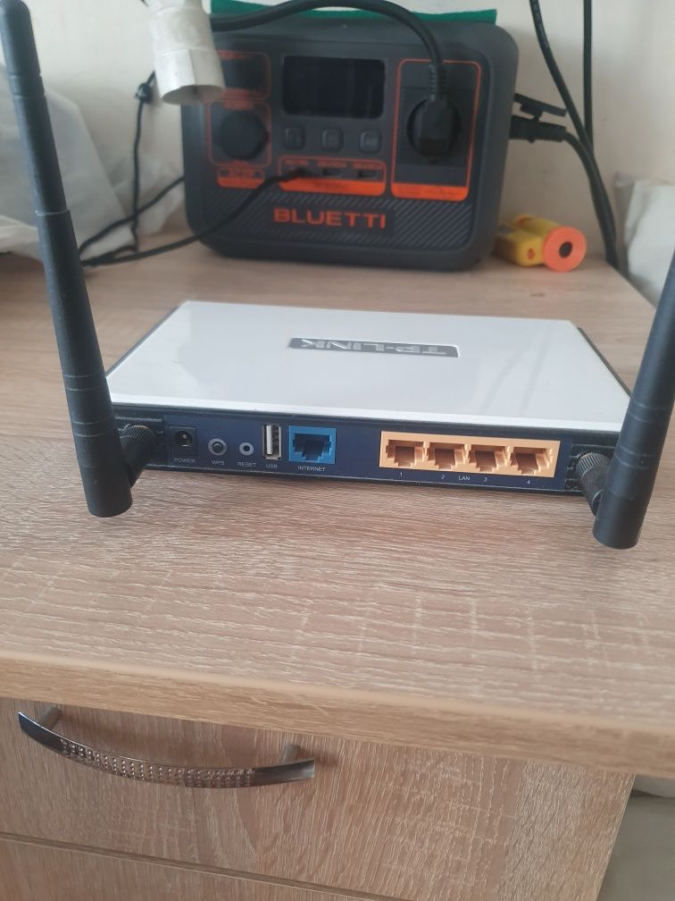 Роутер TP-Link TL-WR1042ND