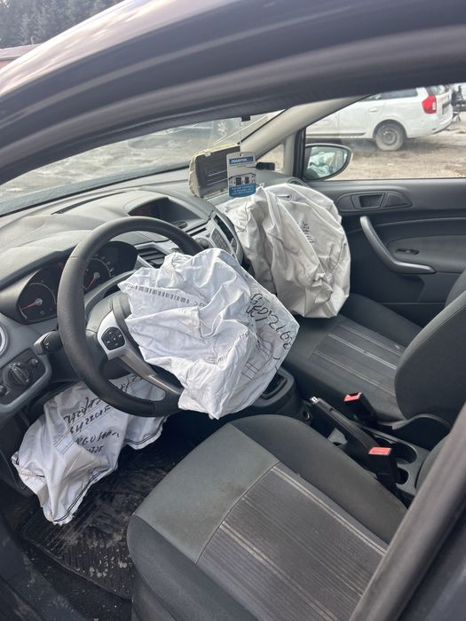 Ford Fiesta MK7 1.6 TDCI cały na czesci
