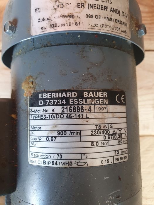 Silnik elektryczny z przekładnia